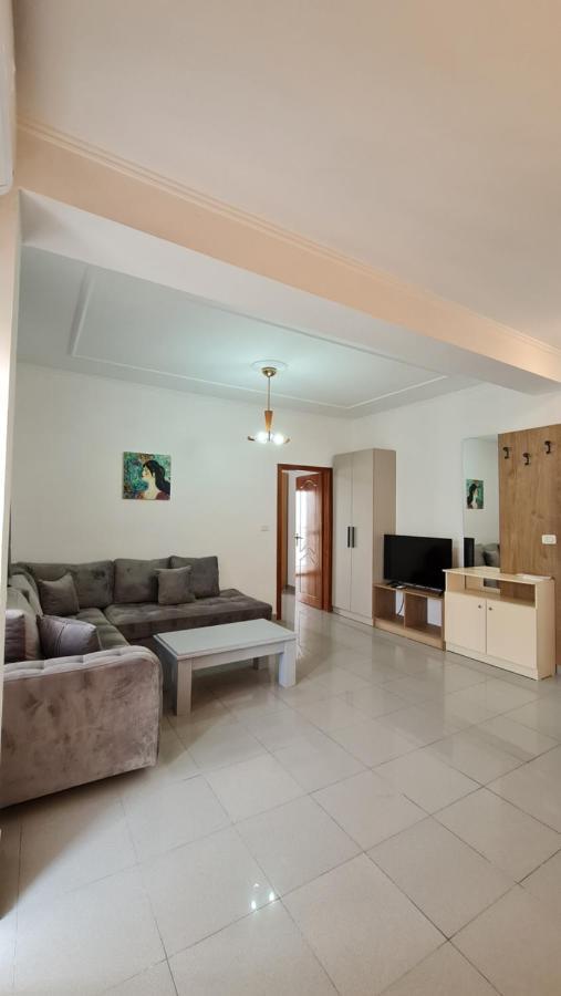 Heming-Way Hotel Дуррес Экстерьер фото